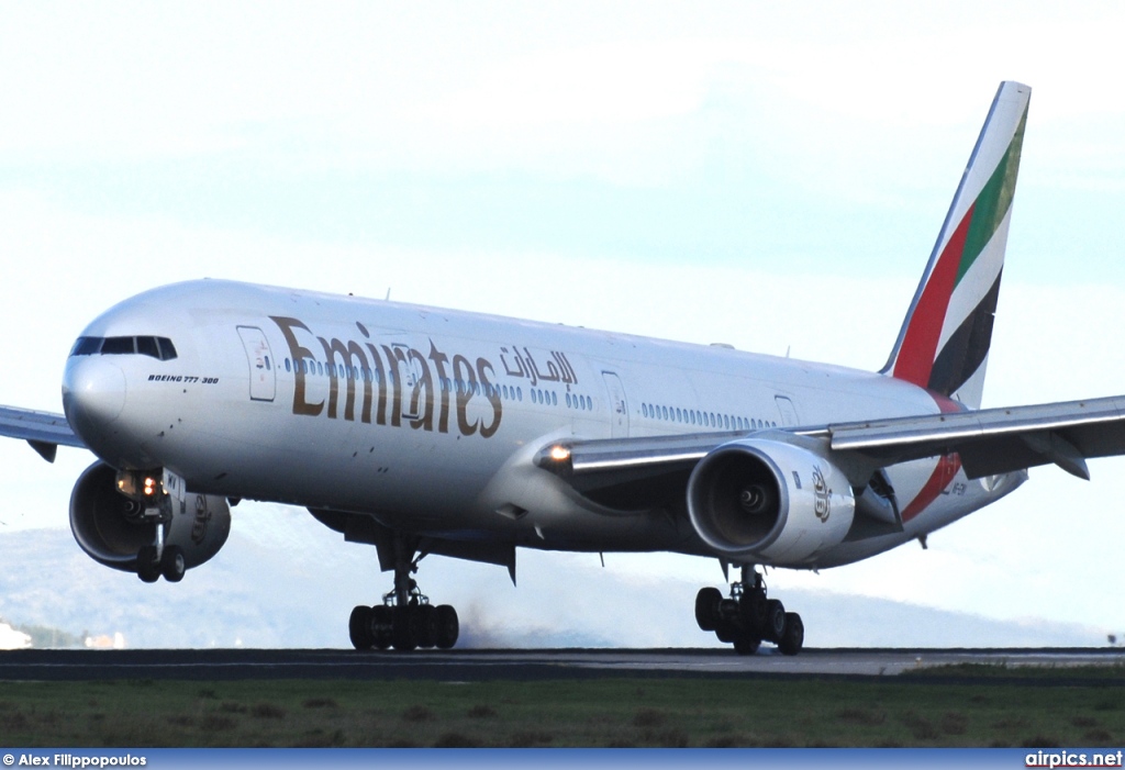 A6-EMV, Boeing 777-300, Emirates