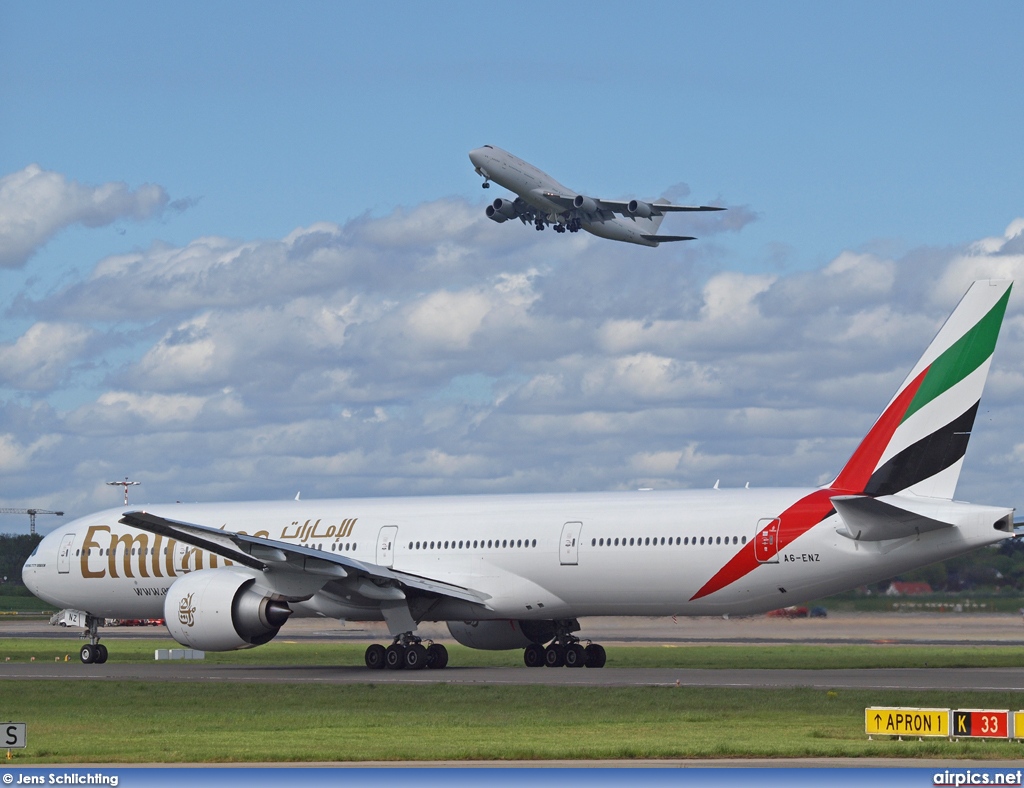 A6-ENZ, Boeing 777-300ER, Emirates