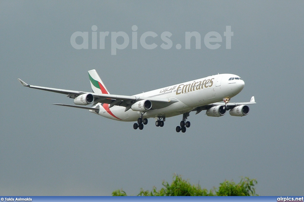 A6-ERT, Airbus A340-300, Emirates