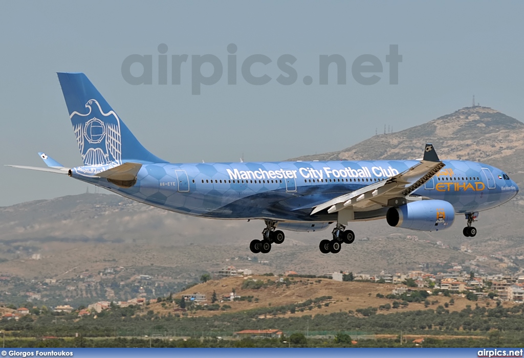 A6-EYE, Airbus A330-200, Etihad Airways