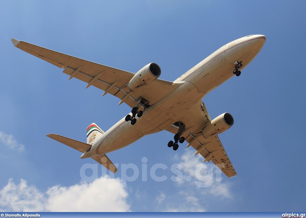 A6-EYJ, Airbus A330-200, Etihad Airways