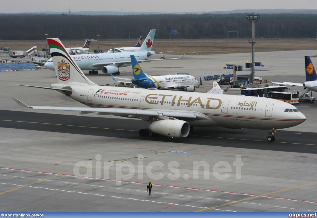 A6-EYK, Airbus A330-200, Etihad Airways