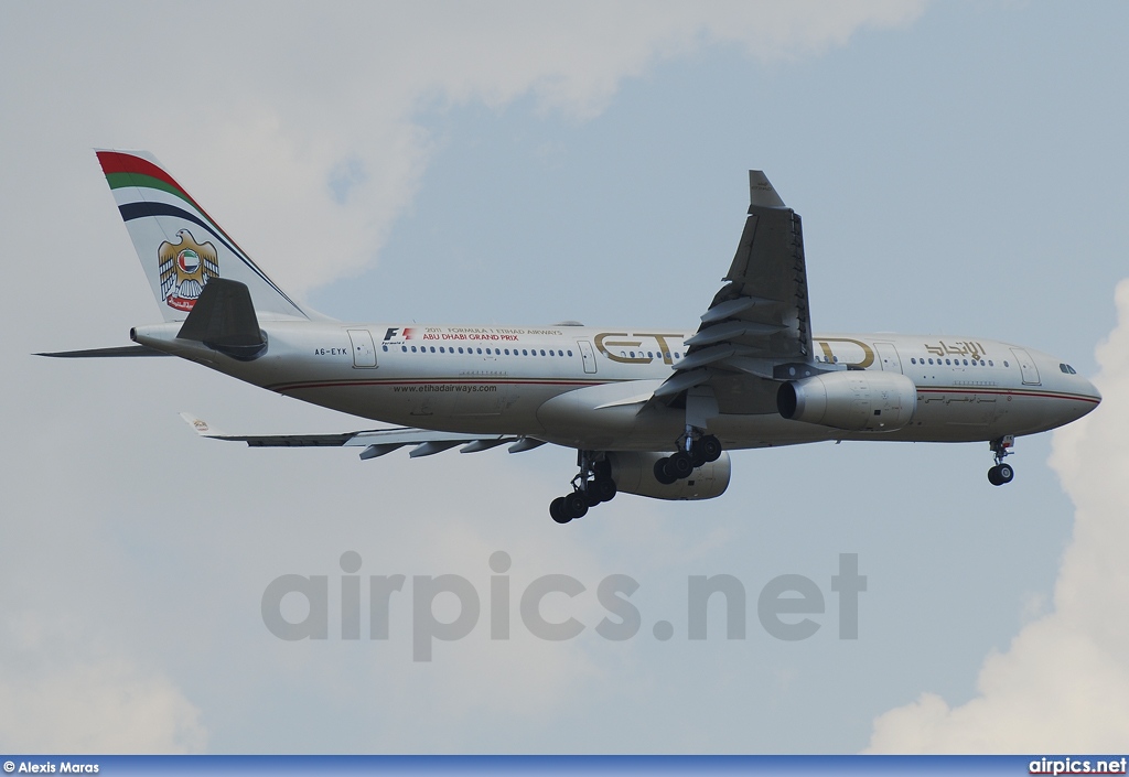 A6-EYK, Airbus A330-200, Etihad Airways