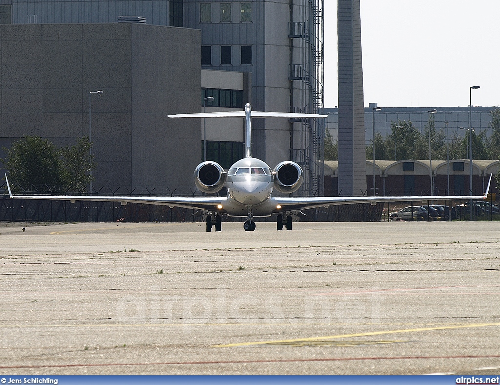 A7-AAM, Bombardier Global Express, Qatar Airways