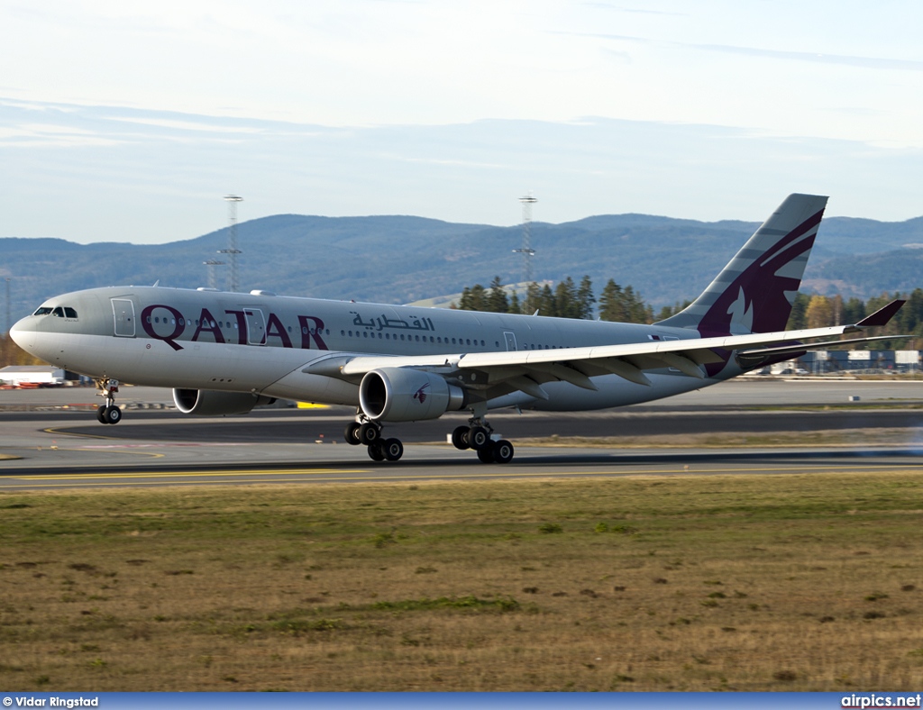 A7-ACK, Airbus A330-200, Qatar Airways