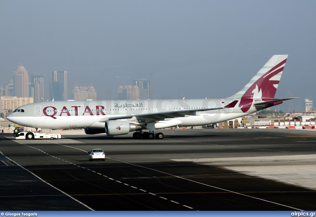 A7-ACL, Airbus A330-200, Qatar Airways