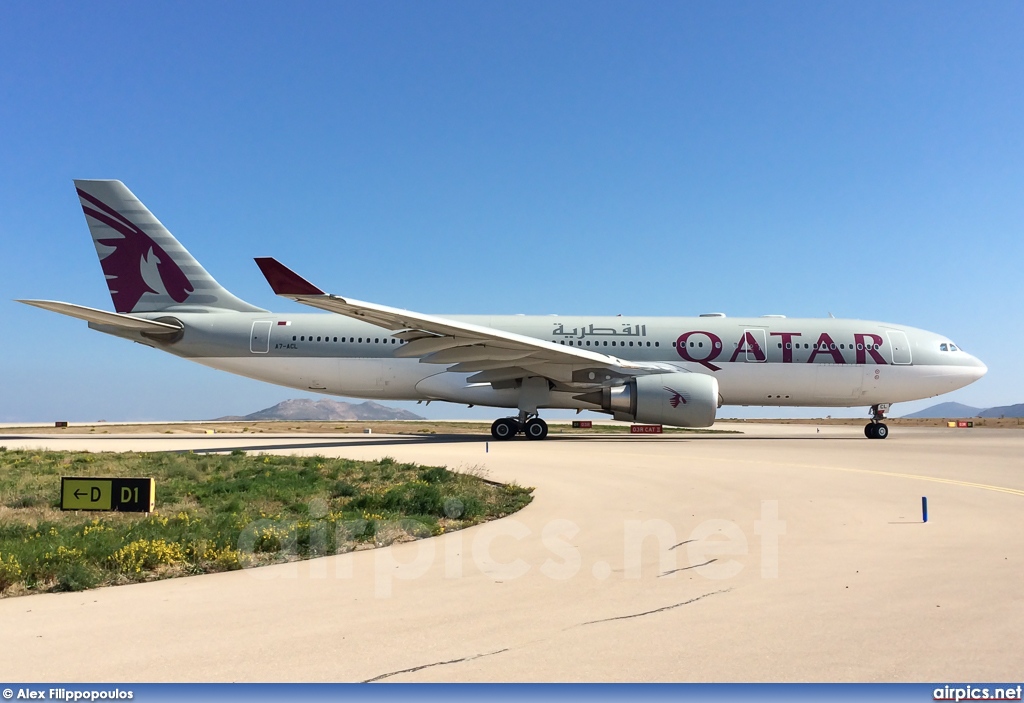 A7-ACL, Airbus A330-200, Qatar Airways