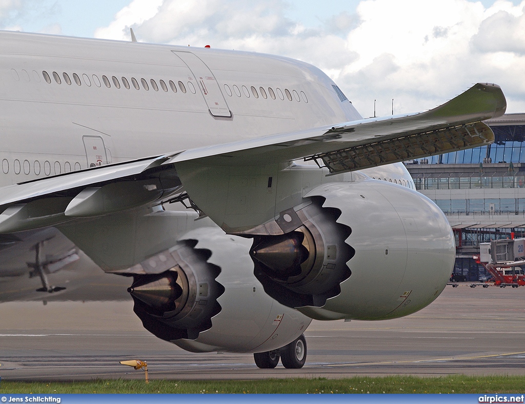 A7-HHE, Boeing 747-8(BBJ), Qatar Amiri Flight