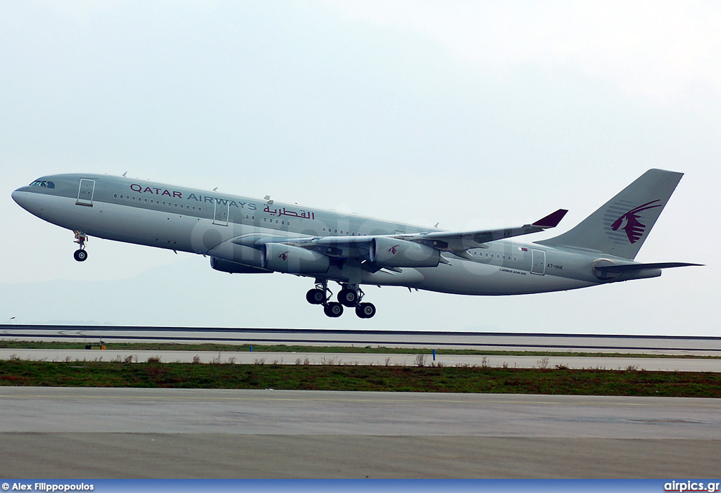 A7-HHK, Airbus A340-200, Qatar Airways