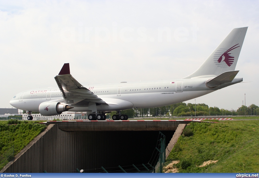 A7-HJJ, Airbus A330-200, Qatar Airways