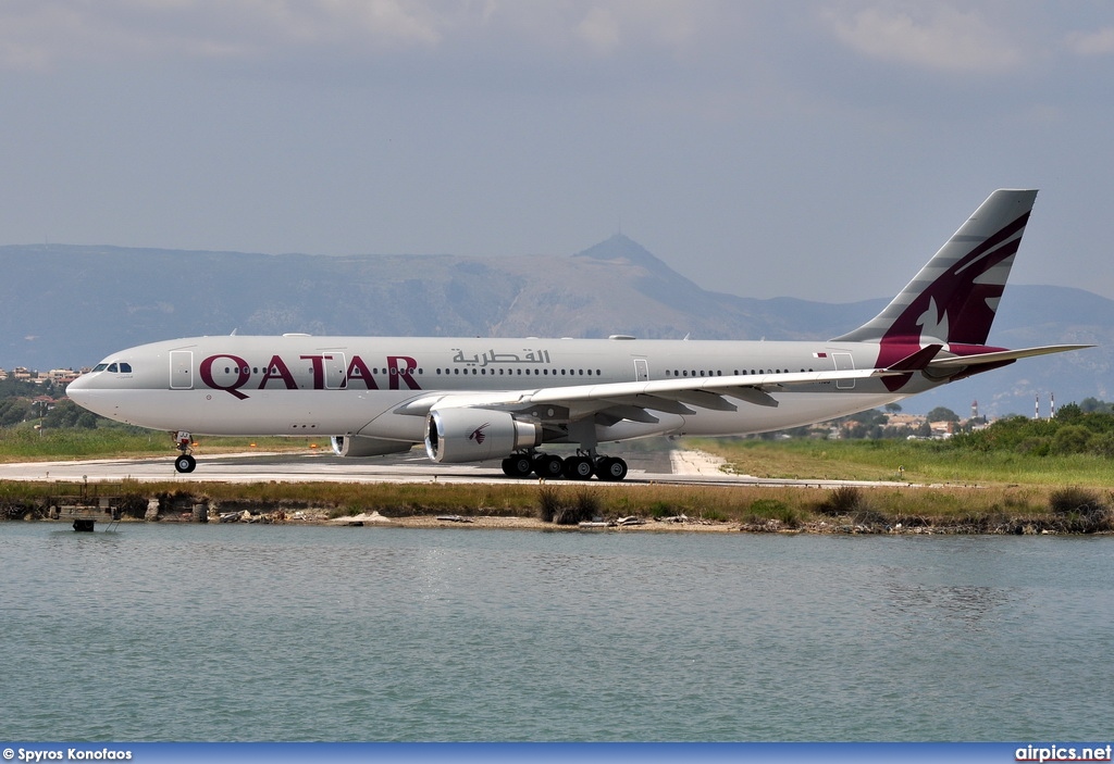 A7-HJJ, Airbus A330-200, Qatar Airways