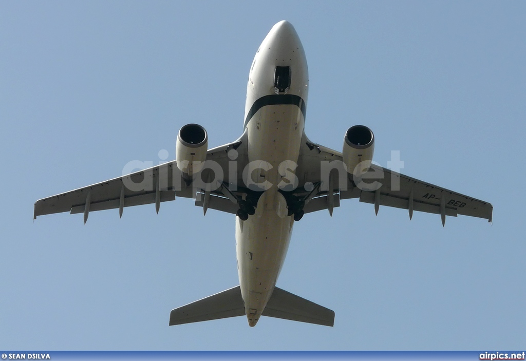 AP-BEB, Airbus A310-300, Pakistan International Airlines (PIA)