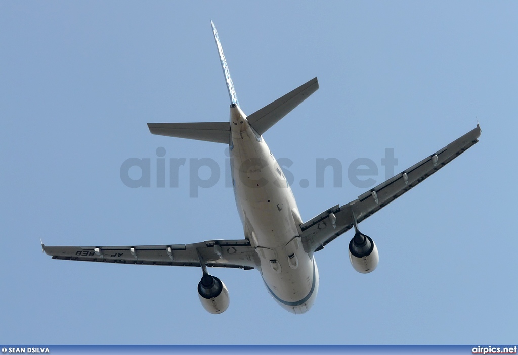 AP-BEB, Airbus A310-300, Pakistan International Airlines (PIA)