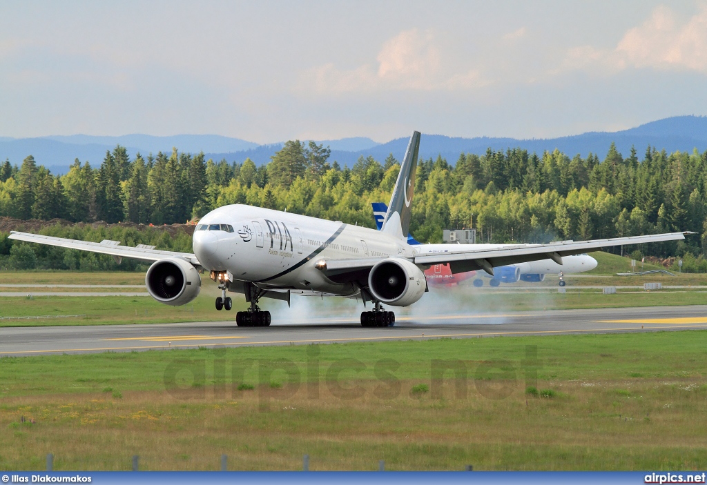 AP-BGJ, Boeing 777-200ER, Pakistan International Airlines (PIA)