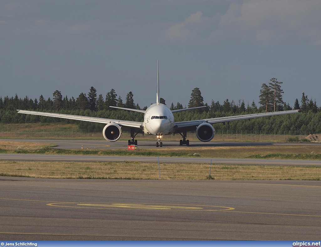 AP-BGJ, Boeing 777-200ER, Pakistan International Airlines (PIA)