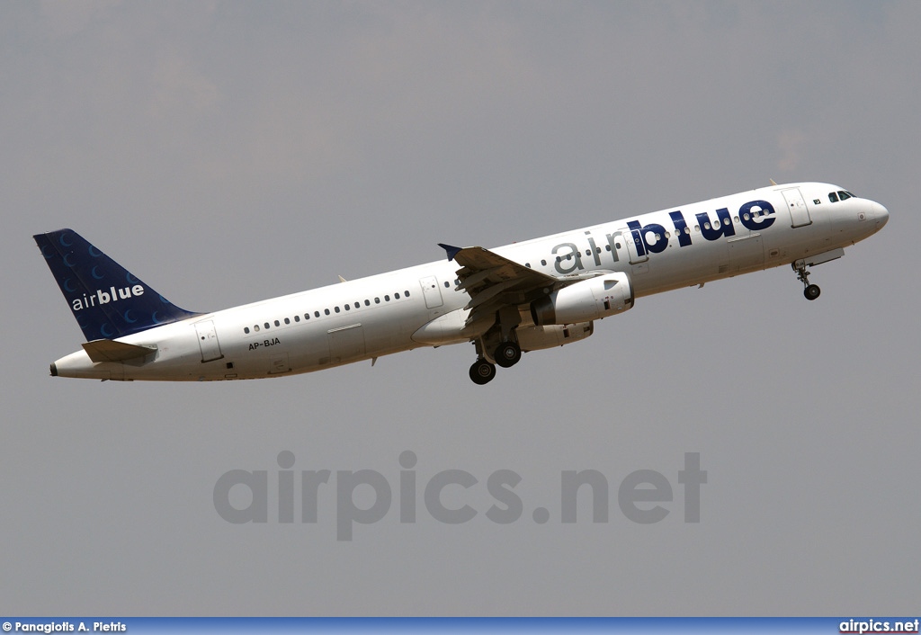 AP-BJA, Airbus A321-200, Air Blue