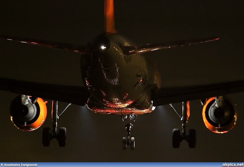 Airbus A319-100, easyJet