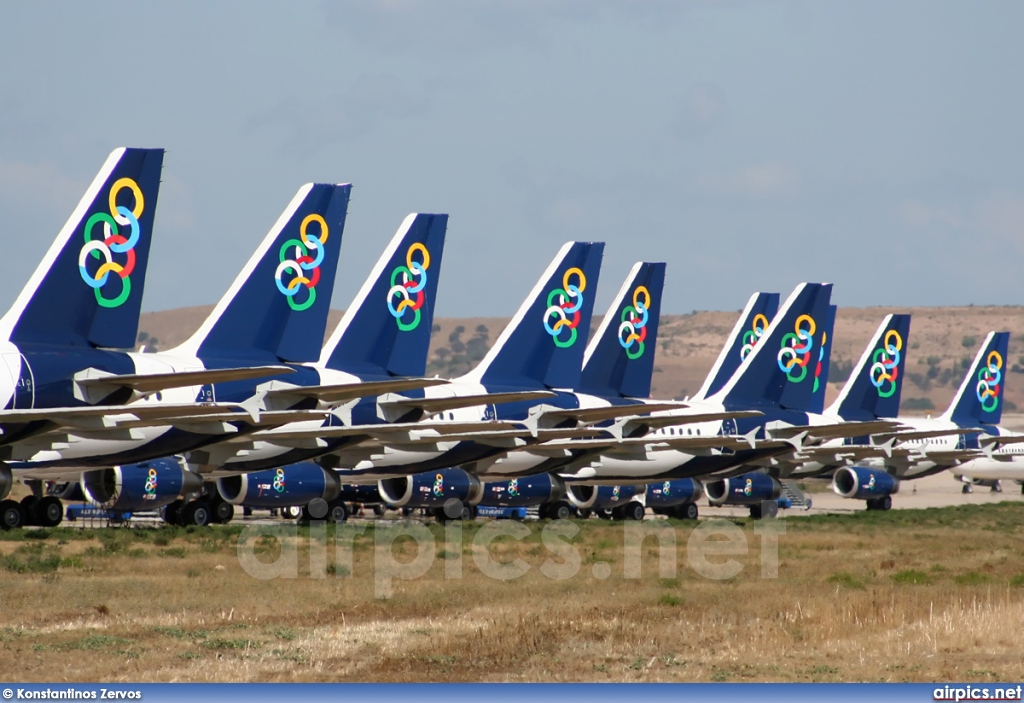 Airbus A320-200, Olympic Air