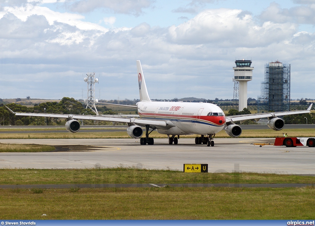 B-2382, Airbus A340-300, China Eastern