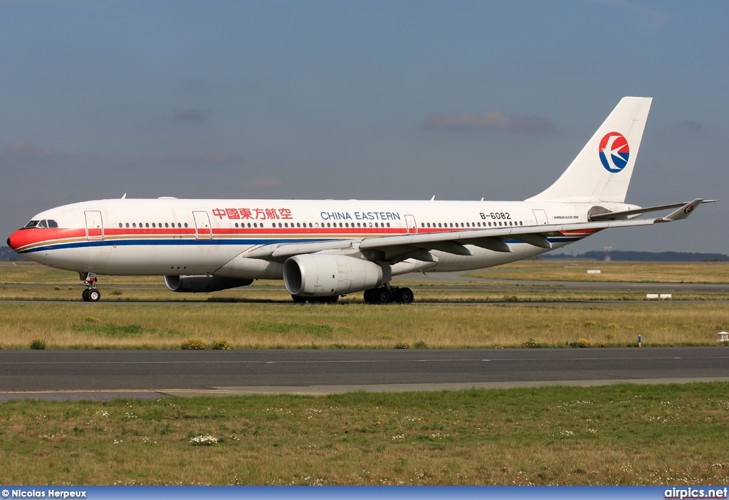 B-6082, Airbus A330-200, China Eastern