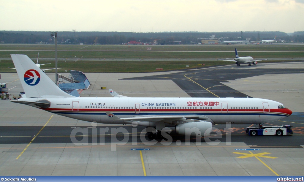 B-6099, Airbus A330-200, China Eastern