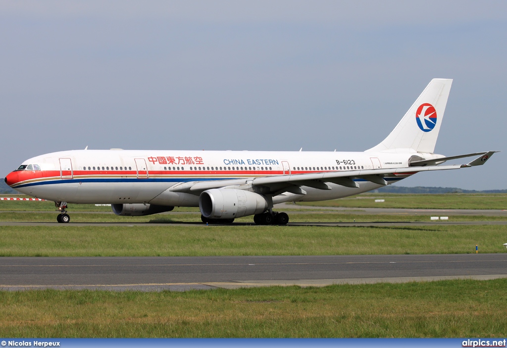 B-6123, Airbus A330-200, China Eastern