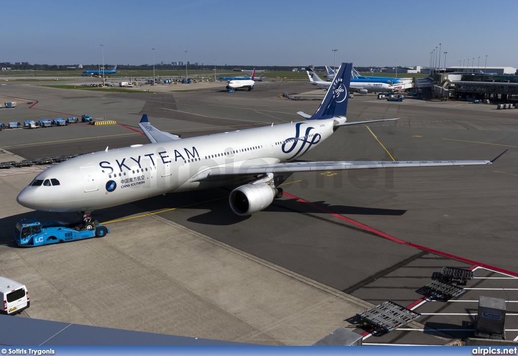 B-6528, Airbus A330-200, China Southern Airlines