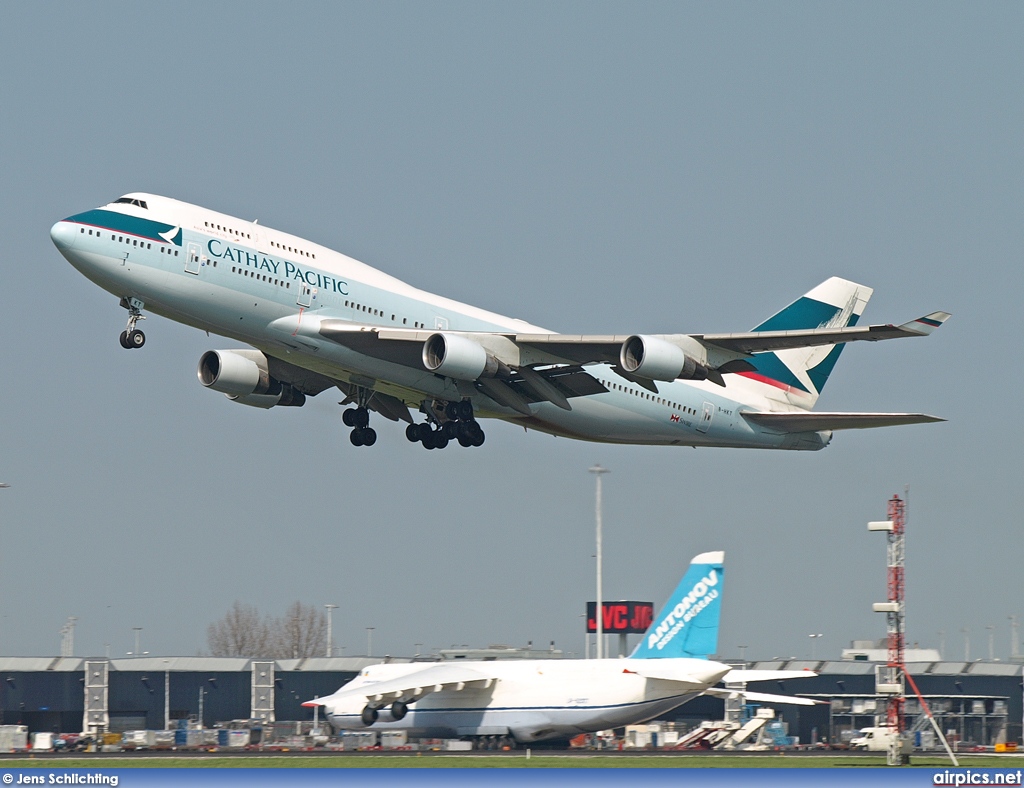 B-HKT, Boeing 747-400, Cathay Pacific