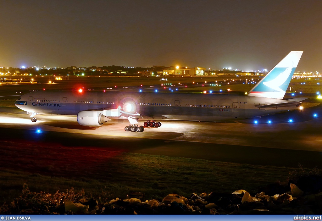 B-HNF, Boeing 777-300, Cathay Pacific