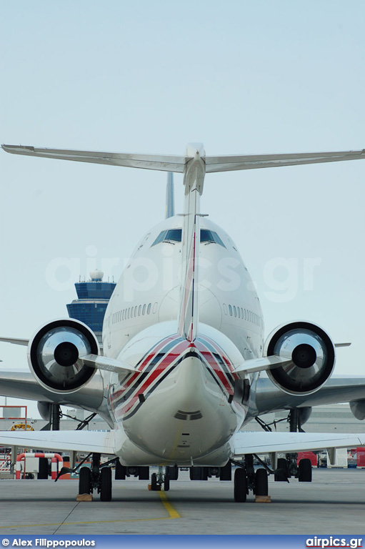 Bombardier CRJ-200, Private