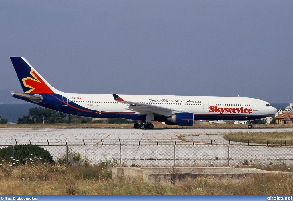 C-FBUS, Airbus A330-300, Skyservice