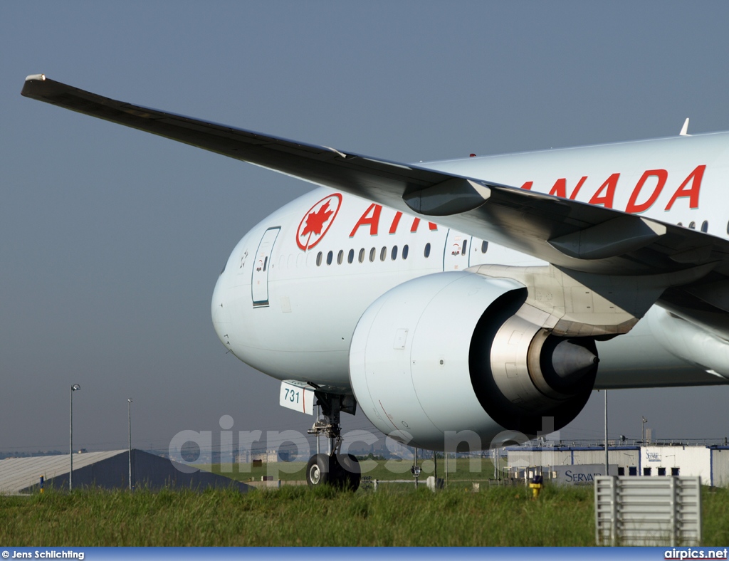 C-FIUR, Boeing 777-300ER, Air Canada