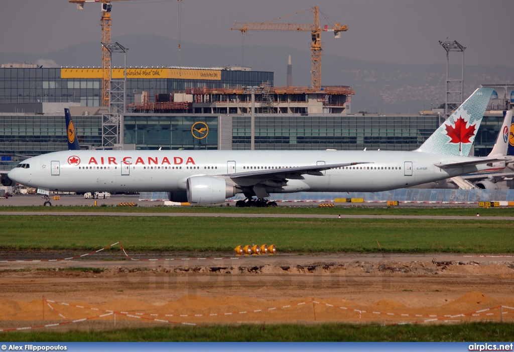 C-FIUR, Boeing 777-300ER, Air Canada