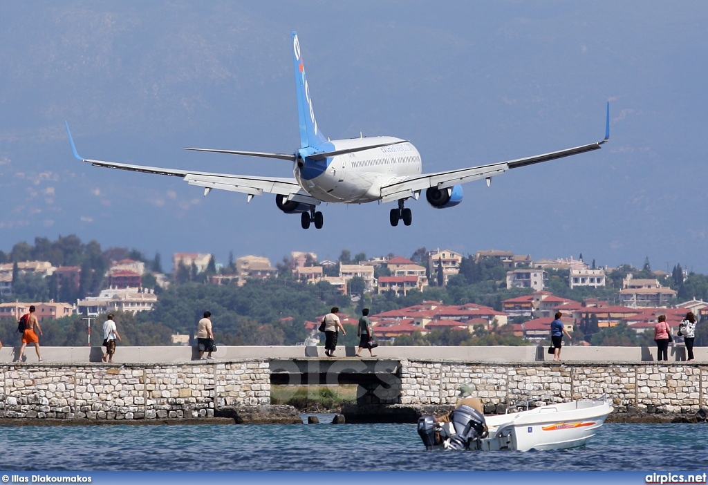 C-FTAH, Boeing 737-800, XL Airways