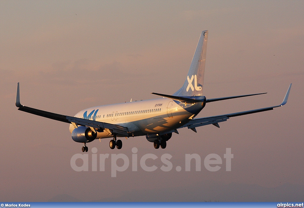 C-FTAH, Boeing 737-800, XL Airways