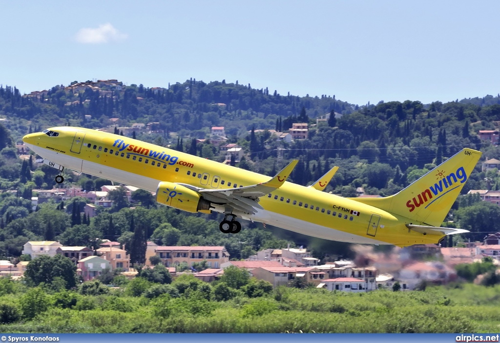 C-FYUH, Boeing 737-800, Sunwing Airlines