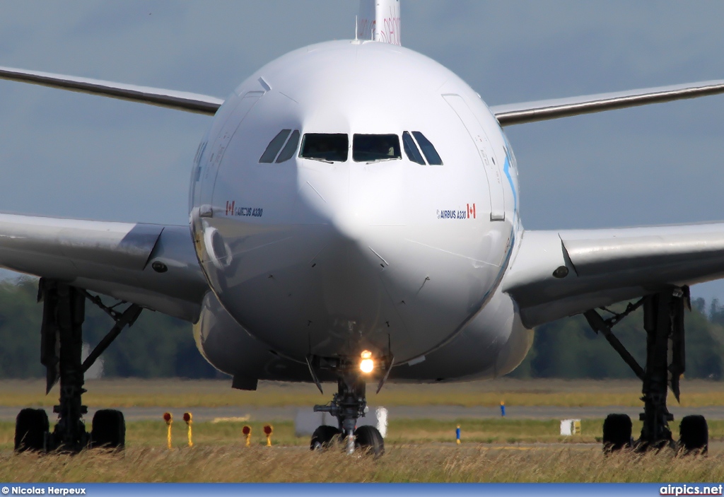 C-GKTS, Airbus A330-300, Air Transat