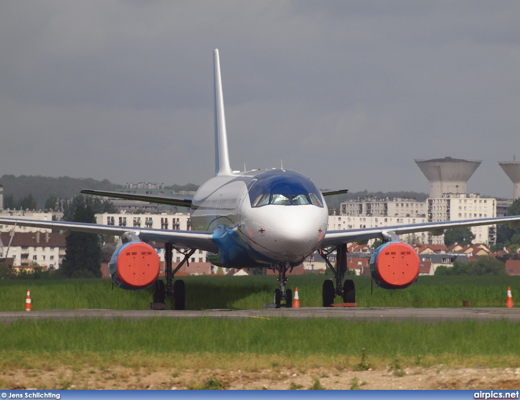 CS-TFY, Airbus A320-200, Masterjet