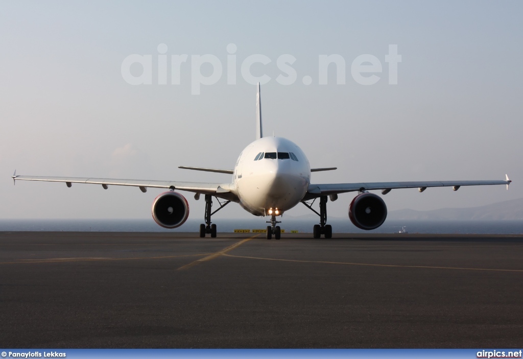 CS-TKI, Airbus A310-300, White Airways