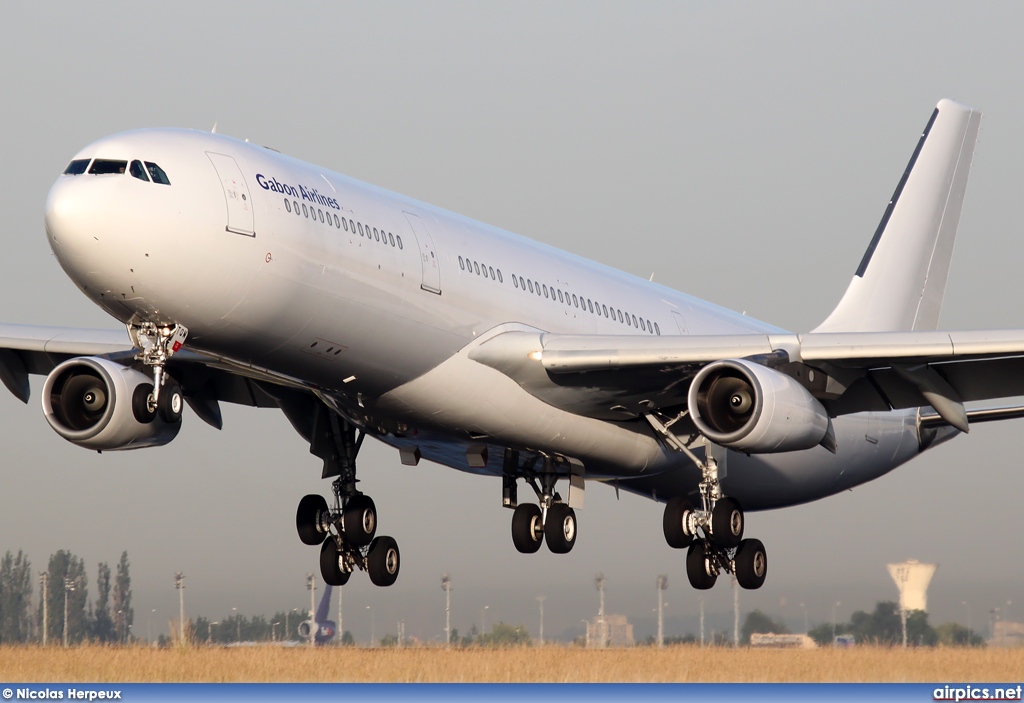 CS-TQM, Airbus A340-300, Gabon Airlines