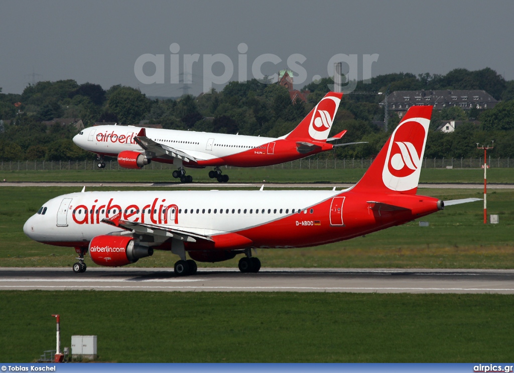 D-ABDC, Airbus A320-200, Air Berlin