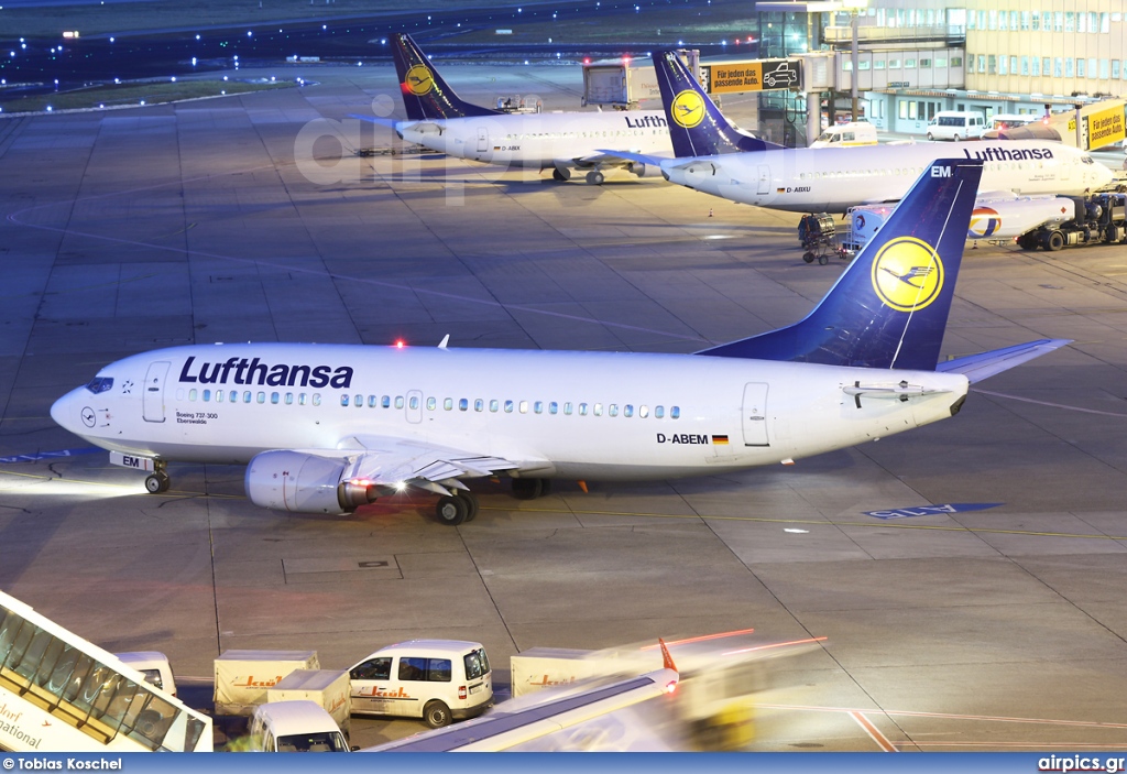 D-ABEM, Boeing 737-300, Lufthansa