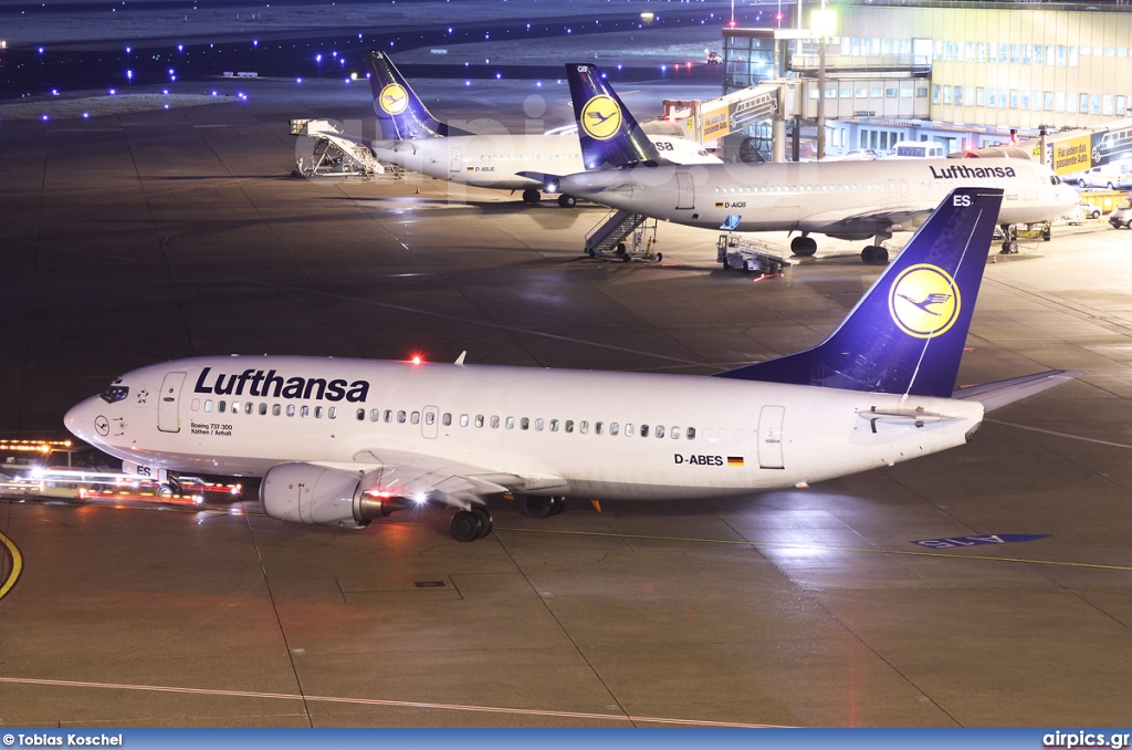 D-ABES, Boeing 737-300, Lufthansa