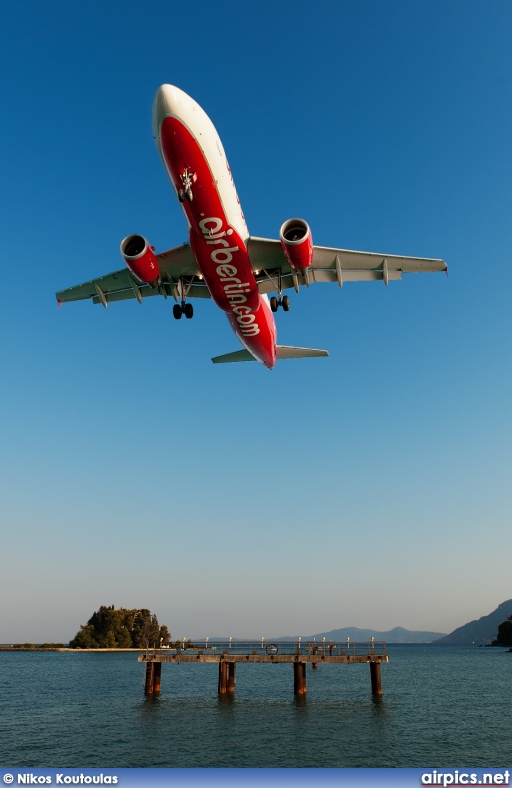 D-ABFE, Airbus A320-200, Air Berlin