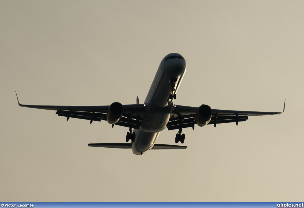 D-ABOH, Boeing 757-300, Condor Airlines