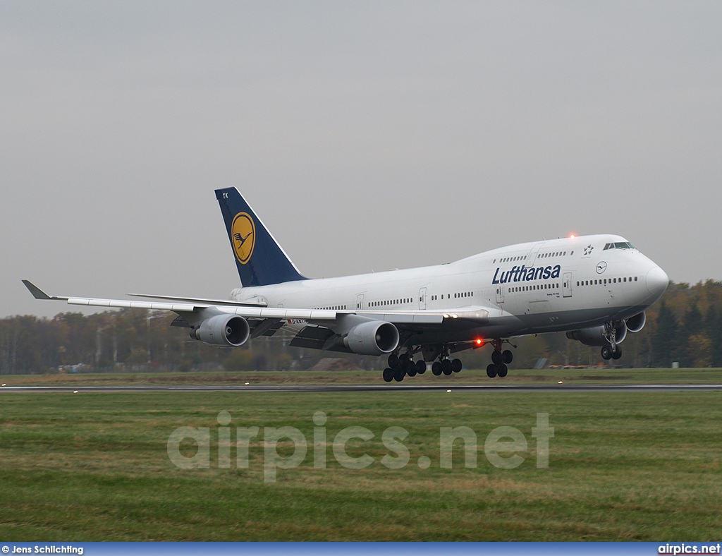 D-ABTK, Boeing 747-400, Lufthansa