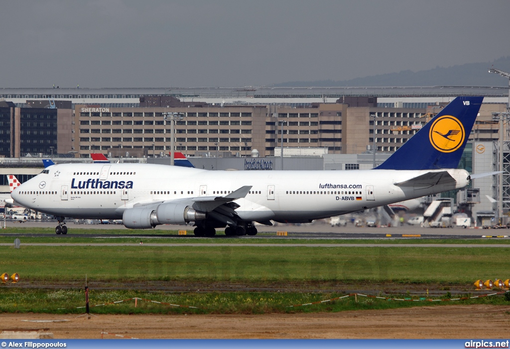 D-ABVB, Boeing 747-400, Lufthansa