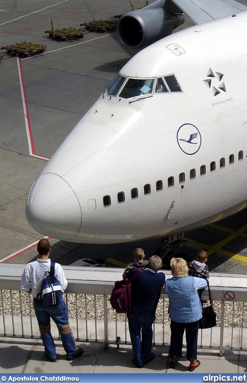 D-ABVW, Boeing 747-400, Lufthansa