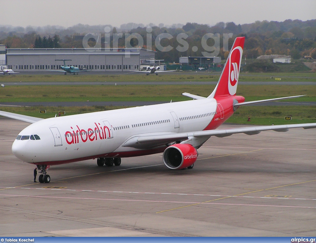 D-AERQ, Airbus A330-300, Air Berlin