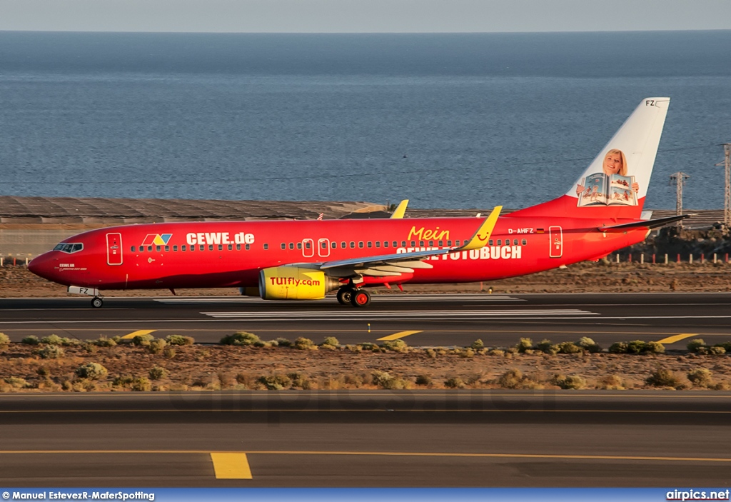 D-AHFZ, Boeing 737-800, TUIfly